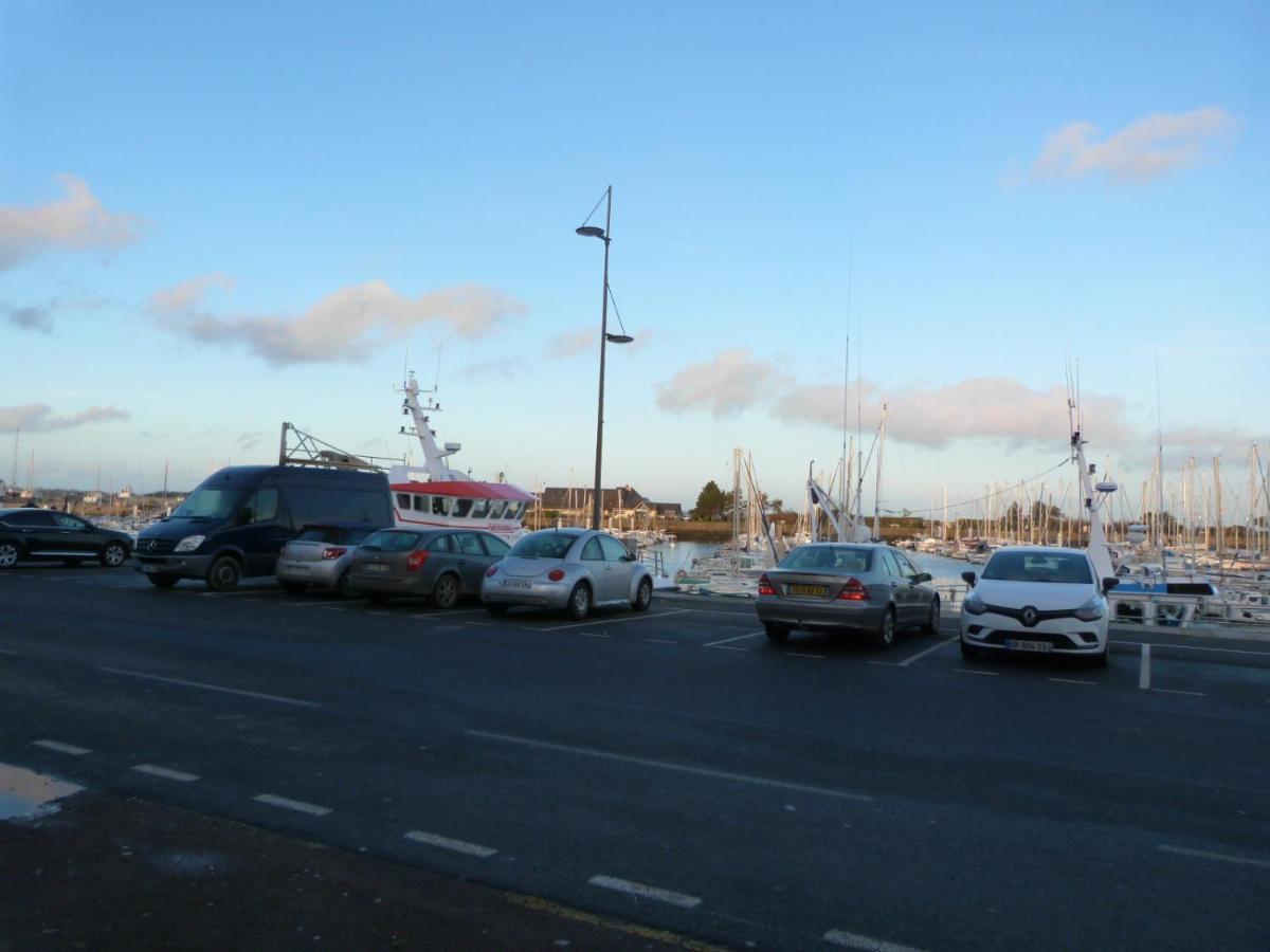 Quai Vauban Saint-Vaast-la-Hougue Exterior foto