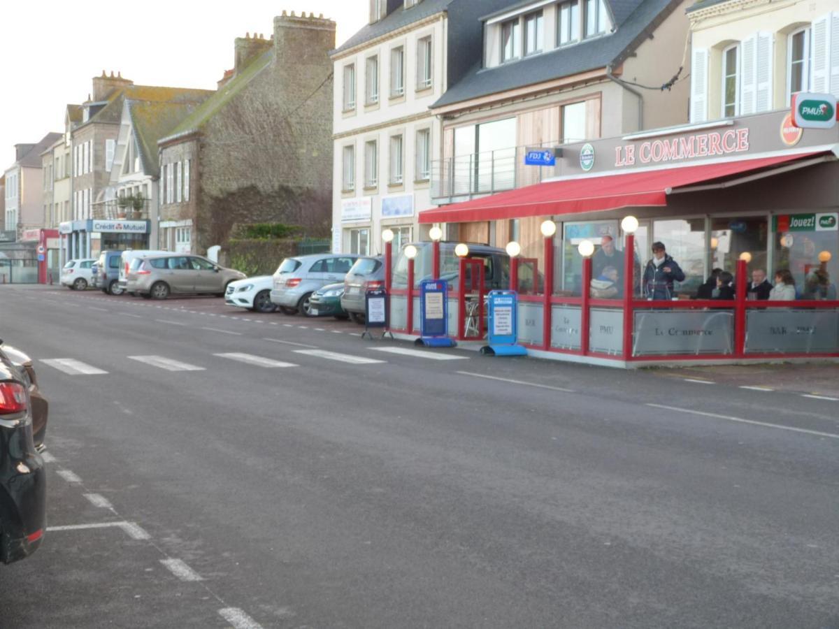 Quai Vauban Saint-Vaast-la-Hougue Exterior foto